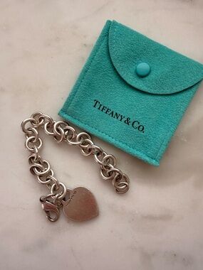 Vintage Tiffany & Co. Sterling Silver Heart Charm Toggle Bracelet with Pouch